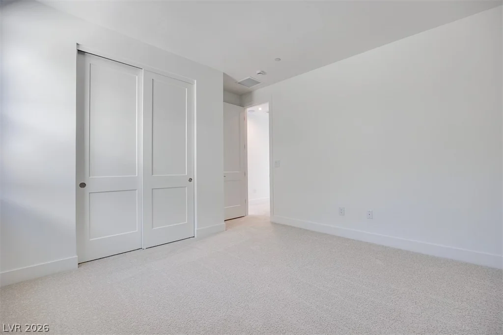 51 Parkwood Ridge, Las Vegas, NV 89138