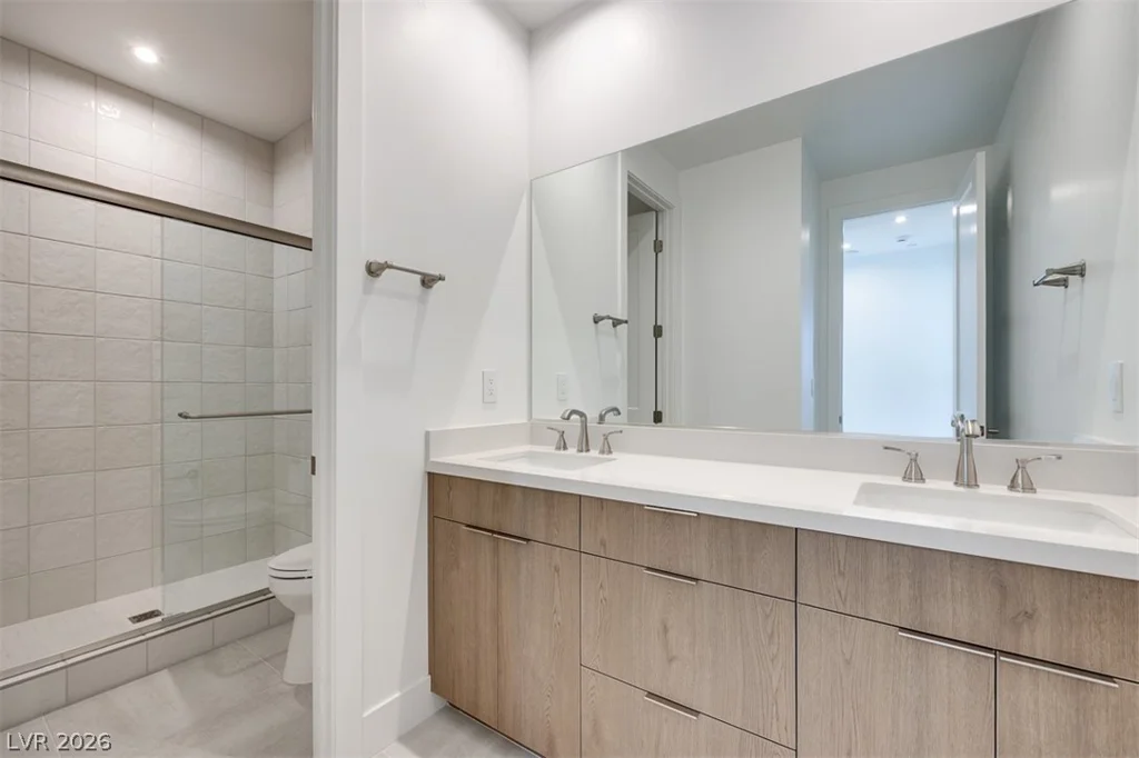 51 Parkwood Ridge, Las Vegas, NV 89138