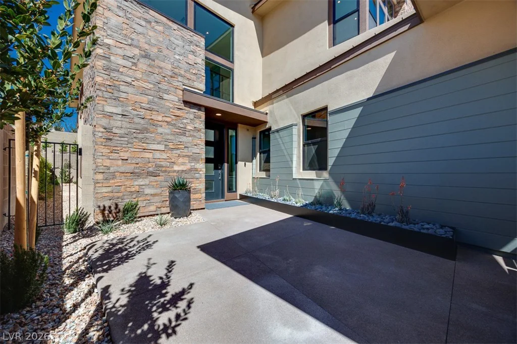 51 Parkwood Ridge, Las Vegas, NV 89138