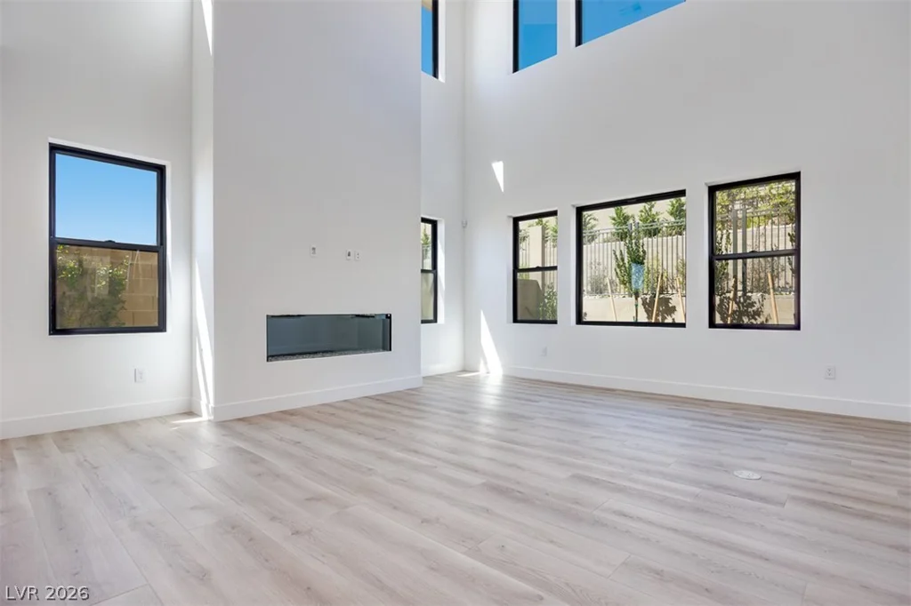 51 Parkwood Ridge, Las Vegas, NV 89138
