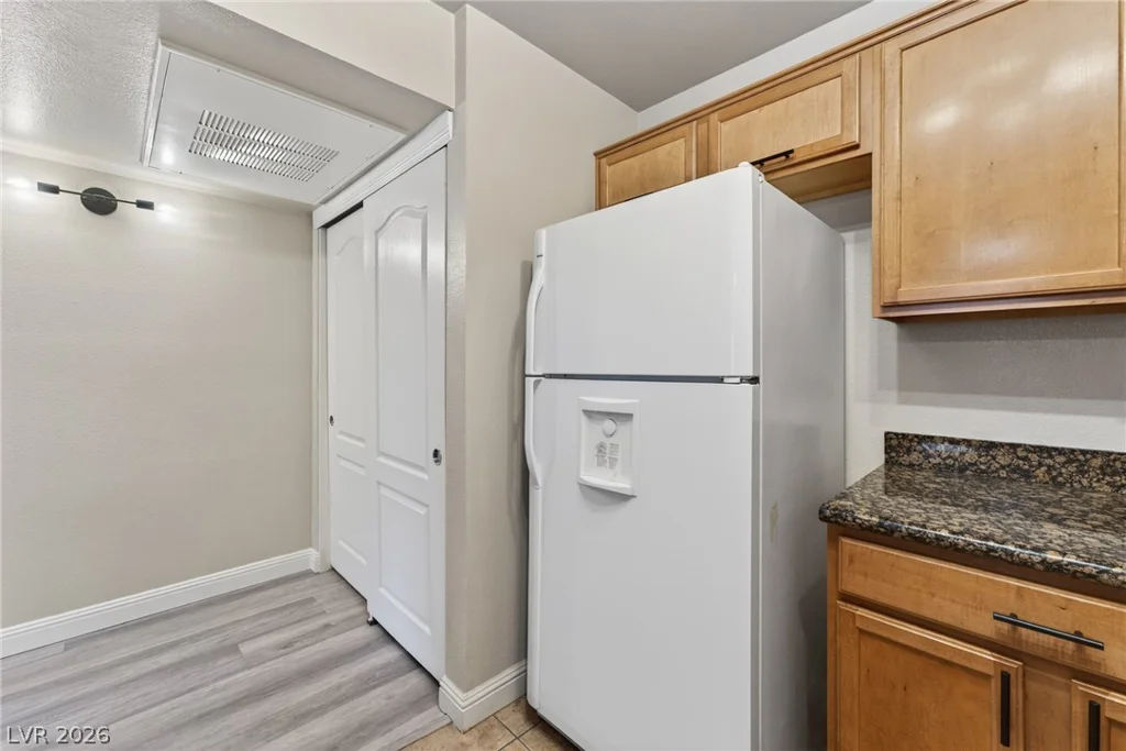 2111 Sealion, Las Vegas, NV 89128