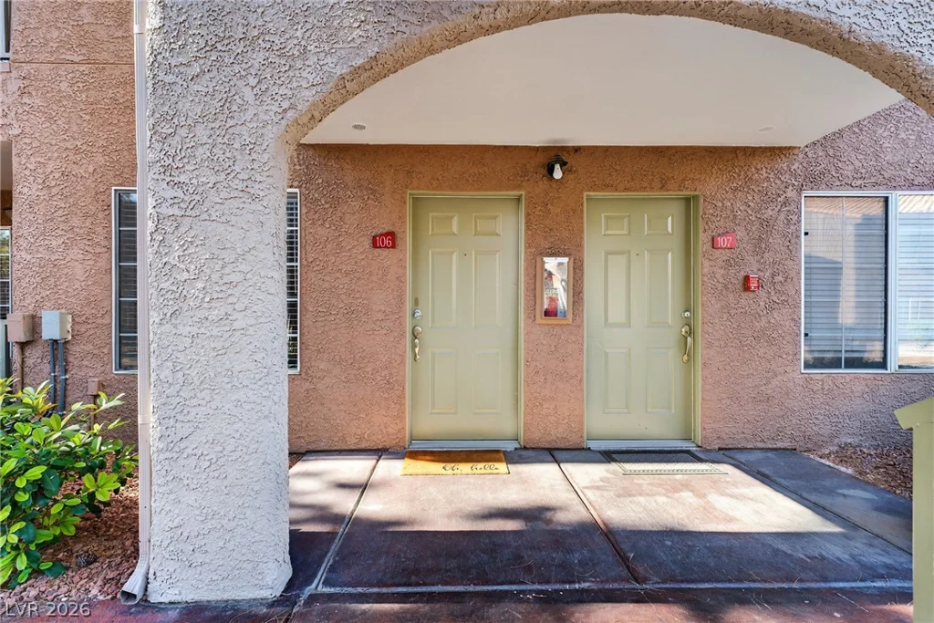 2111 Sealion, Las Vegas, NV 89128