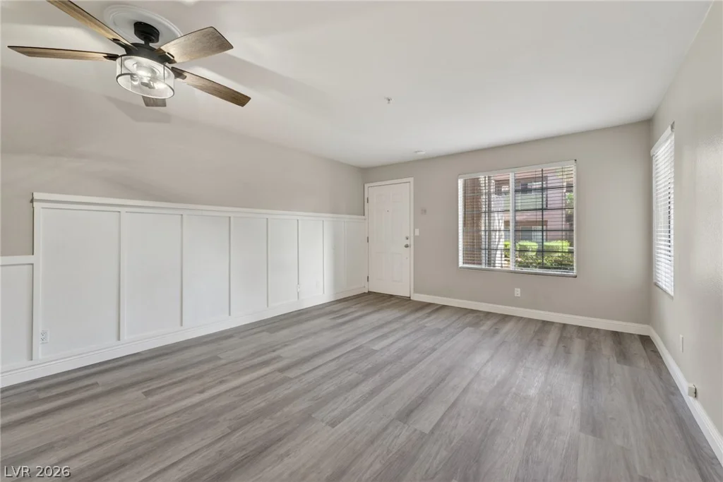 2111 Sealion, Las Vegas, NV 89128