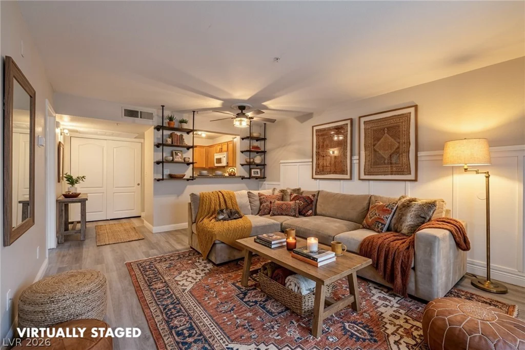 2111 Sealion, Las Vegas, NV 89128