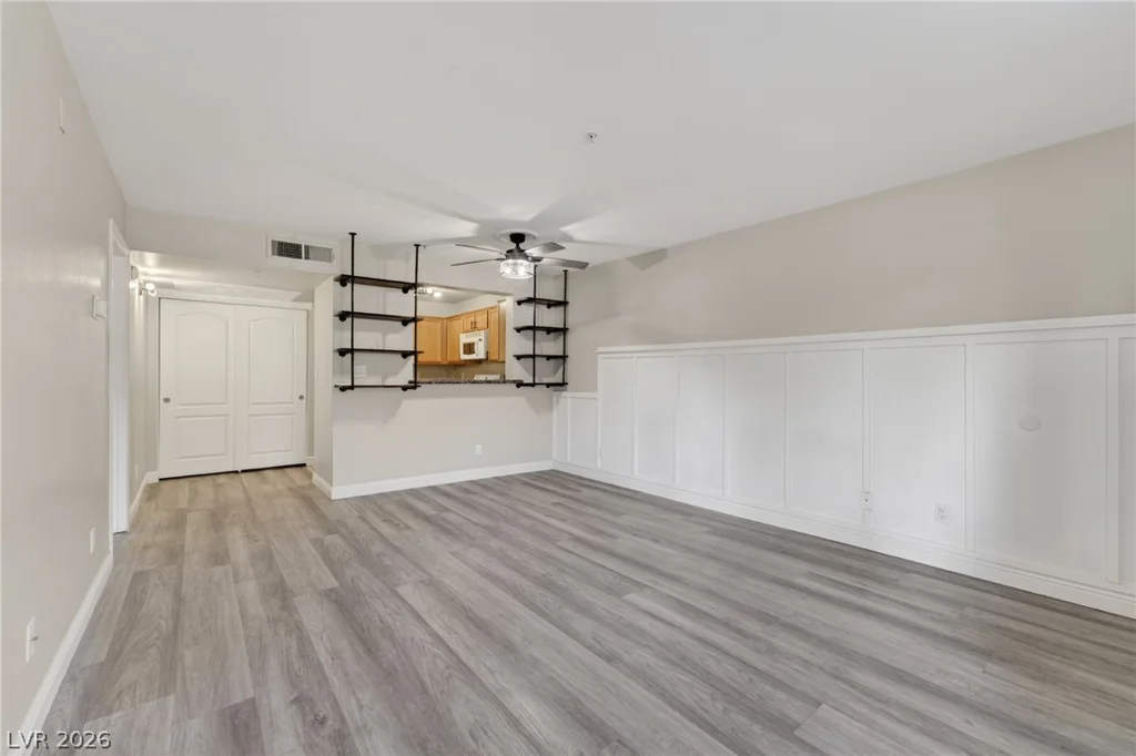 2111 Sealion, Las Vegas, NV 89128
