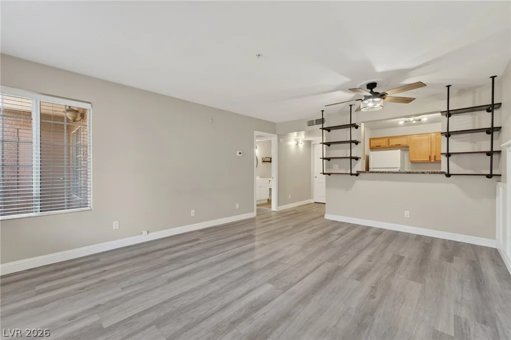2111 Sealion, Las Vegas, NV 89128