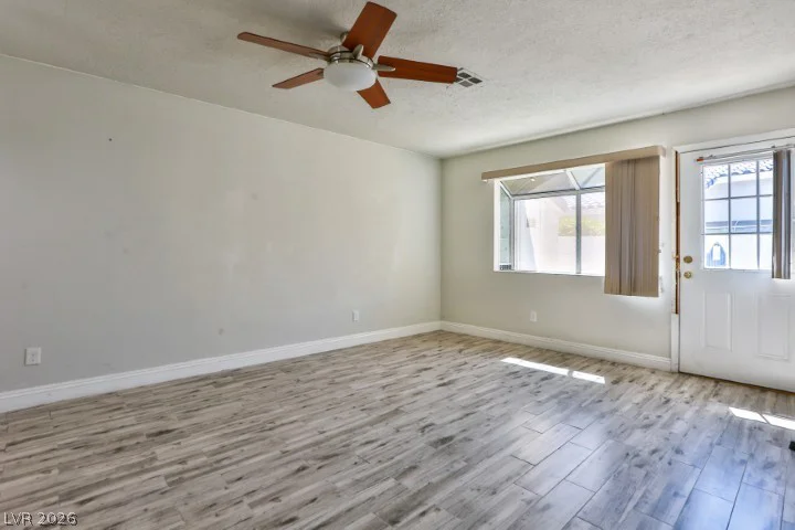 2136 Bavington, Las Vegas, NV 89108