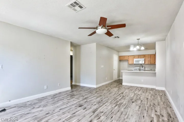 2136 Bavington, Las Vegas, NV 89108
