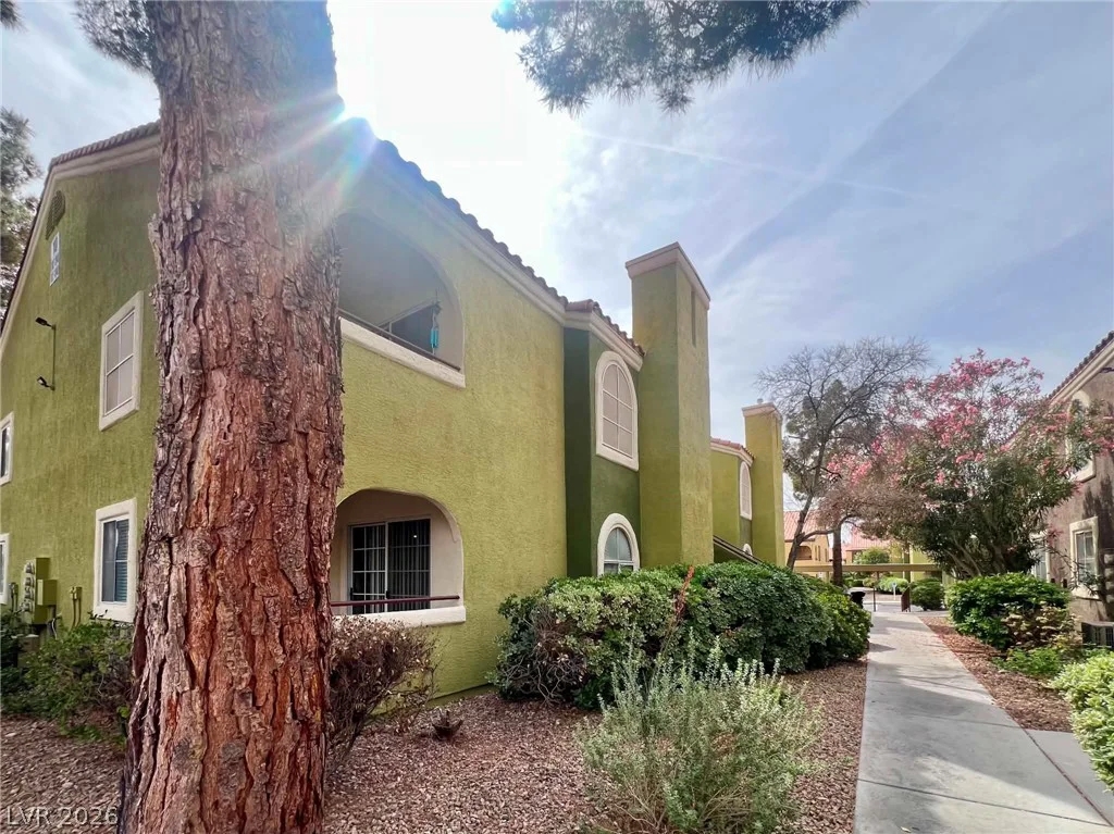 7950 Flamingo, Las Vegas, NV 89147