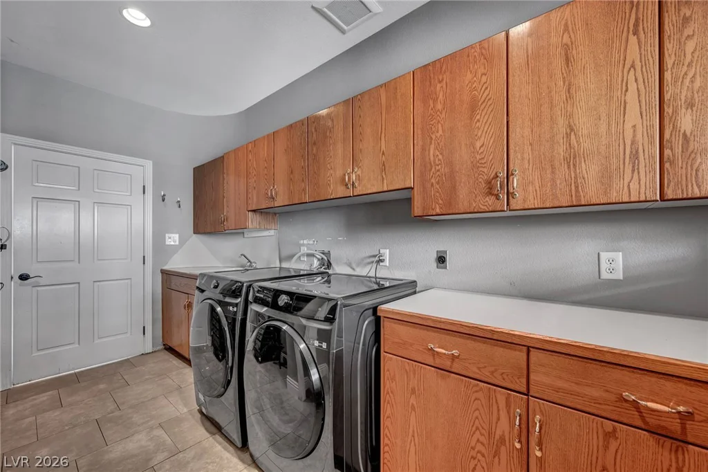 8113 Sapphire Bay, Las Vegas, NV 89128