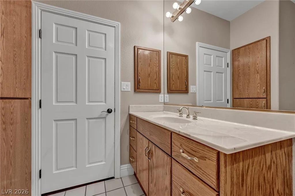 8113 Sapphire Bay, Las Vegas, NV 89128