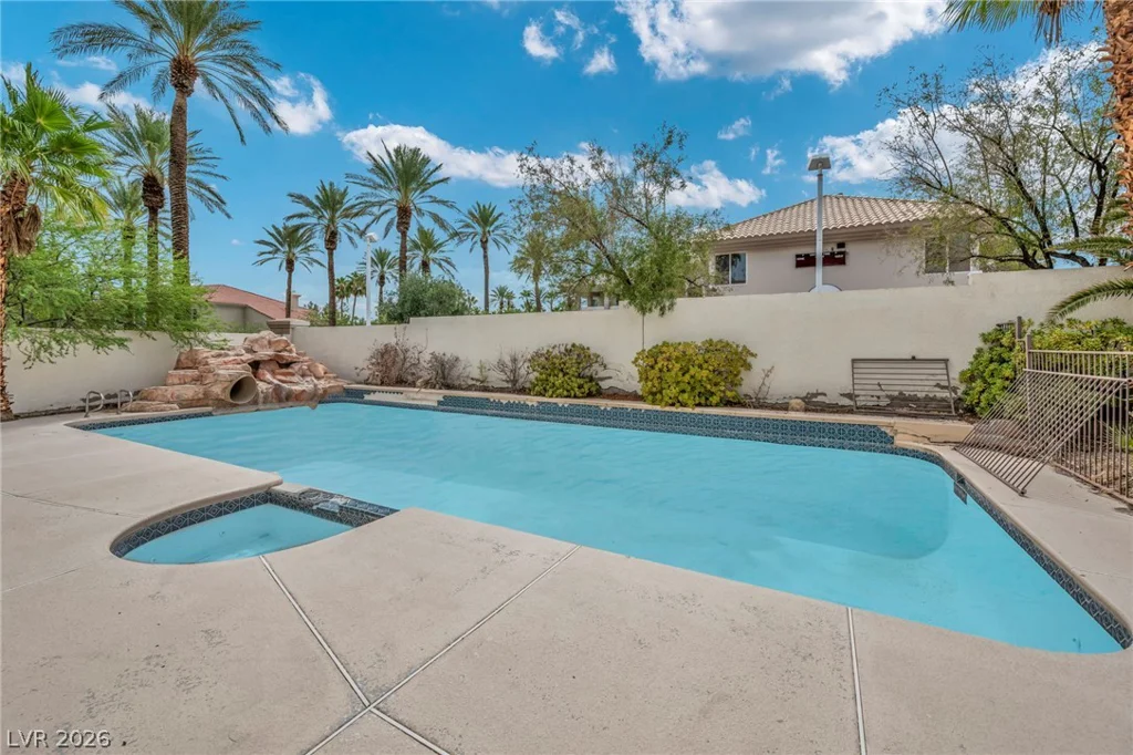 8113 Sapphire Bay, Las Vegas, NV 89128