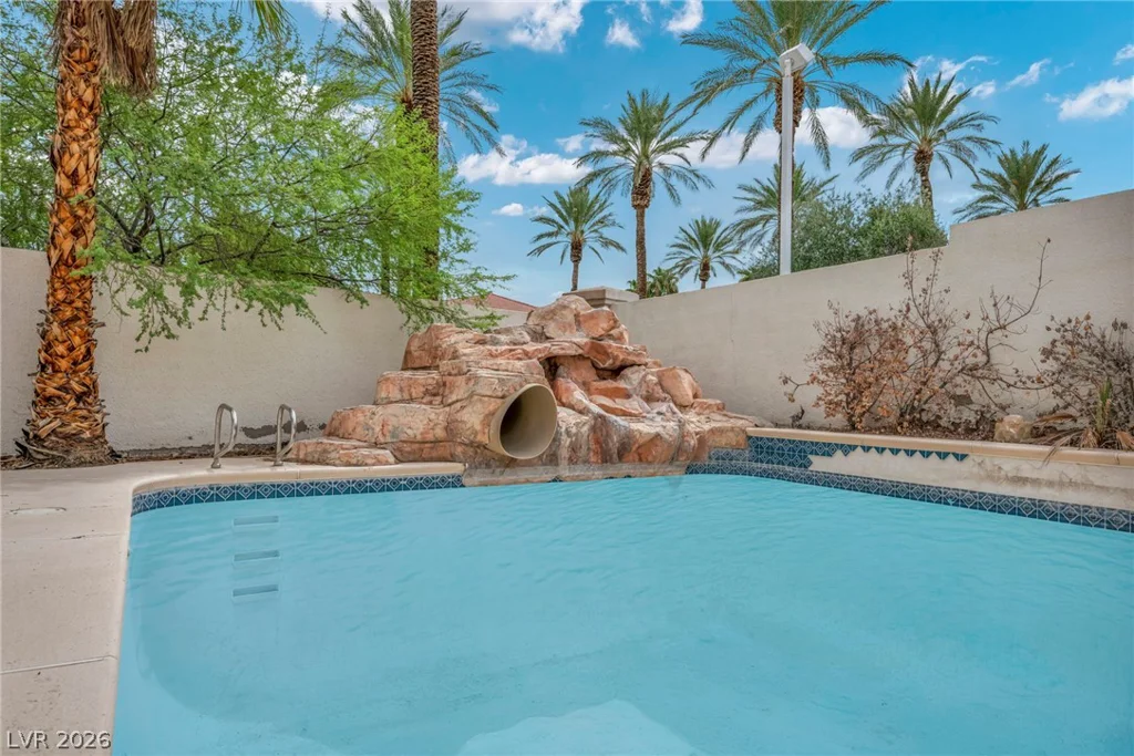 8113 Sapphire Bay, Las Vegas, NV 89128