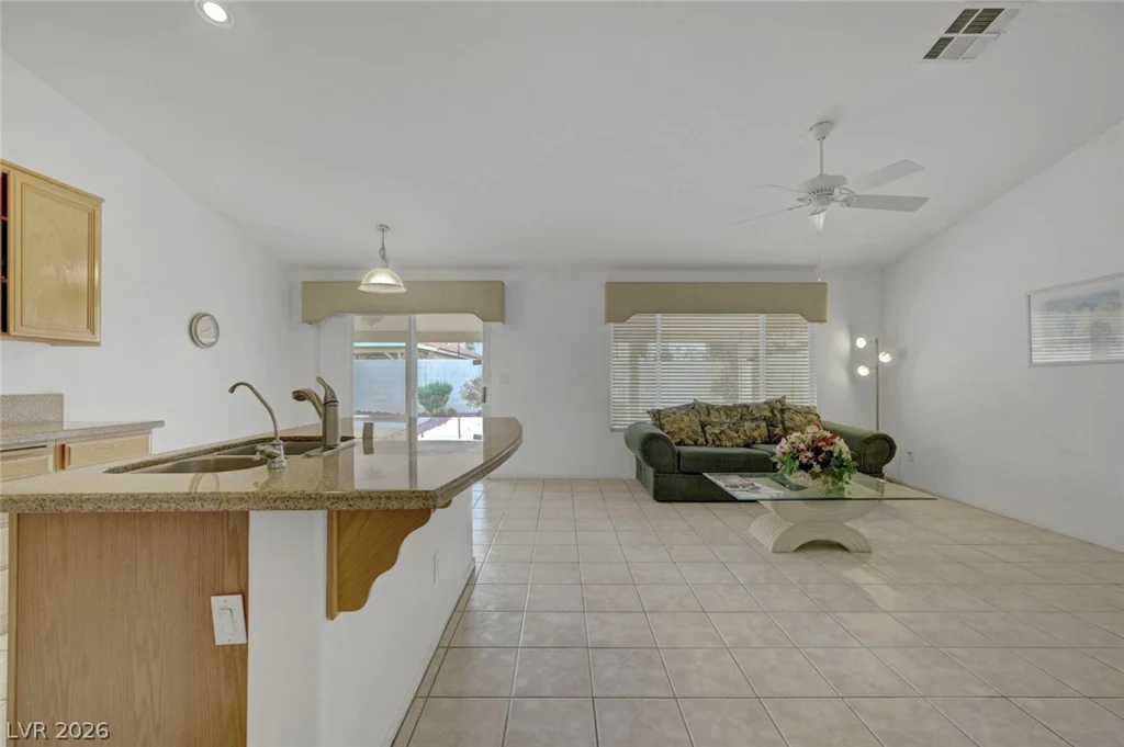 6073 Shadow Oak, North Las Vegas, NV 89031