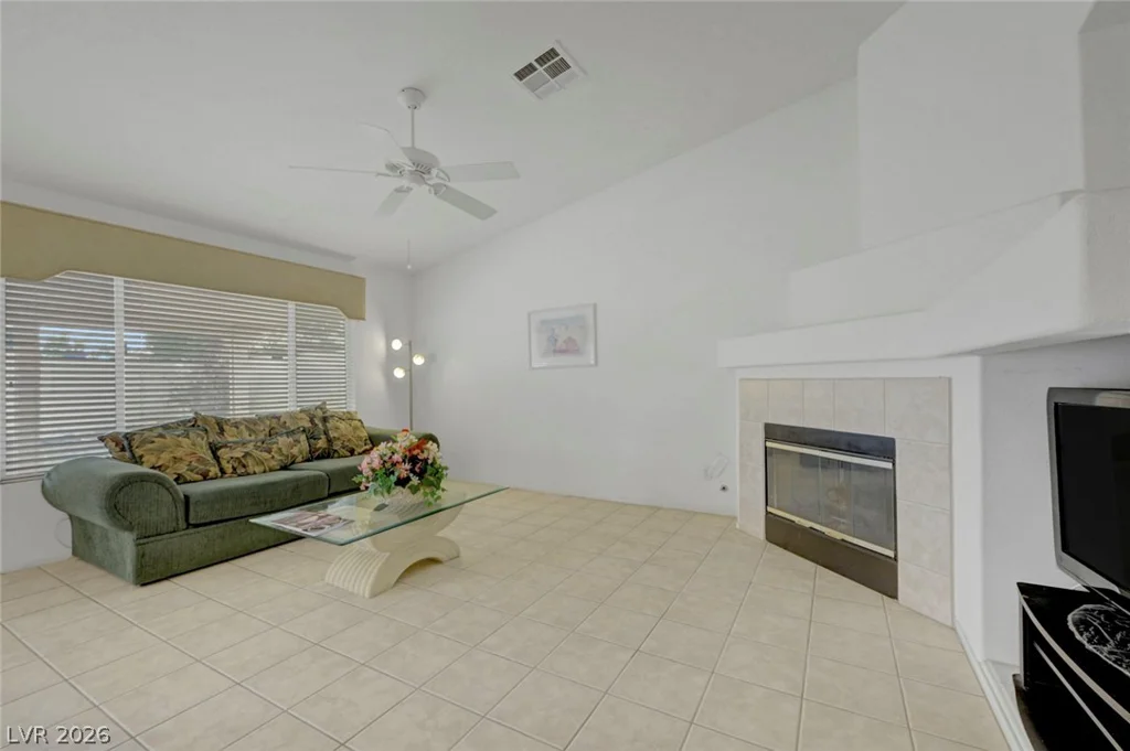 6073 Shadow Oak, North Las Vegas, NV 89031