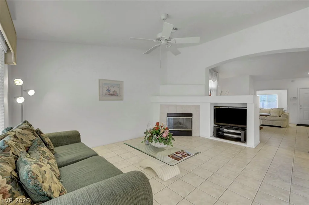 6073 Shadow Oak, North Las Vegas, NV 89031