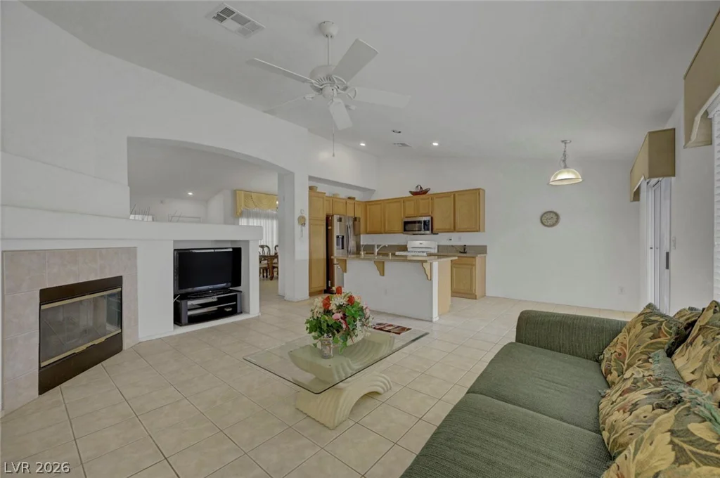6073 Shadow Oak, North Las Vegas, NV 89031