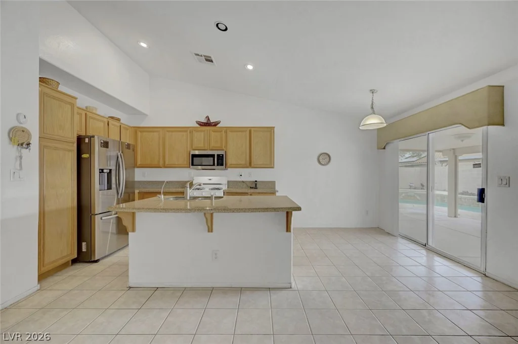 6073 Shadow Oak, North Las Vegas, NV 89031