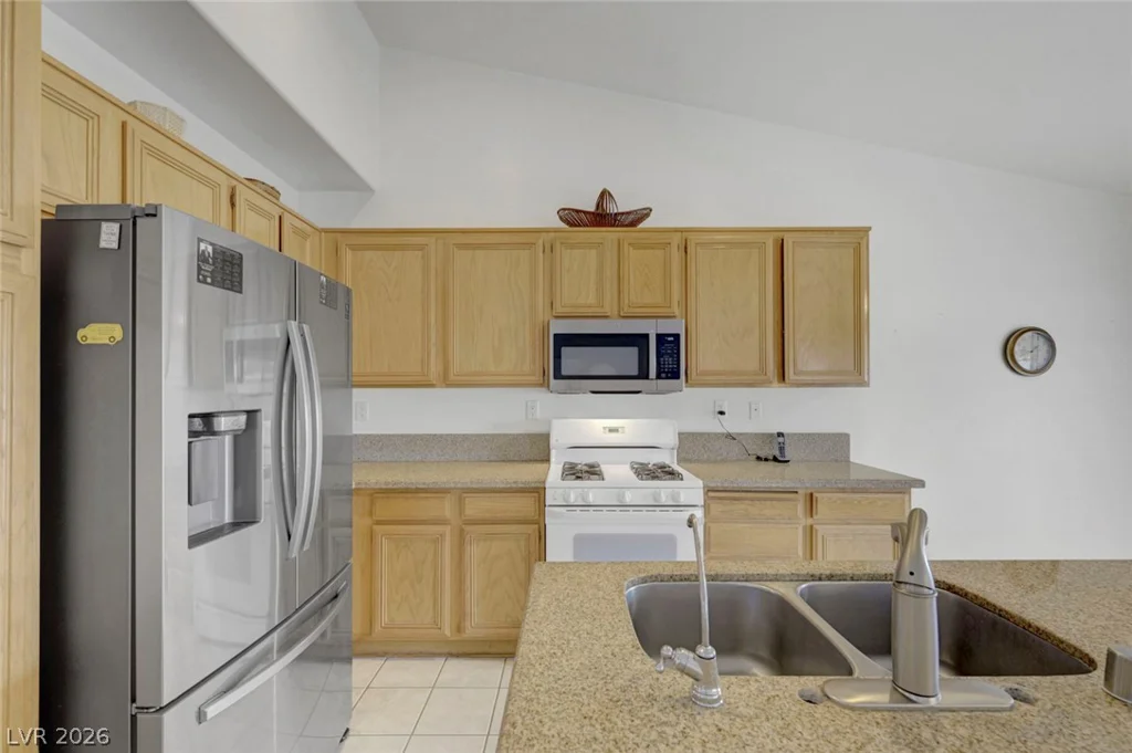 6073 Shadow Oak, North Las Vegas, NV 89031