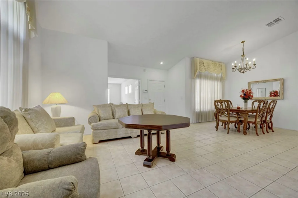 6073 Shadow Oak, North Las Vegas, NV 89031