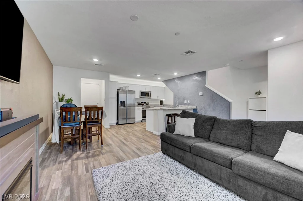 2650 Wimbledon White, North Las Vegas, NV 89086