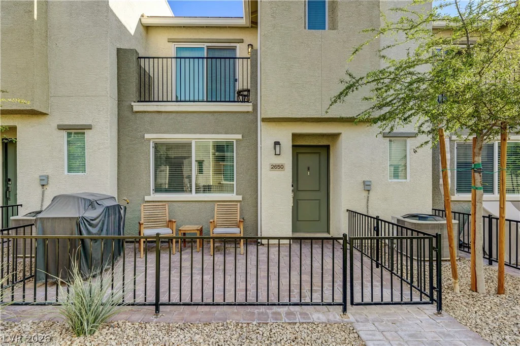2650 Wimbledon White, North Las Vegas, NV 89086