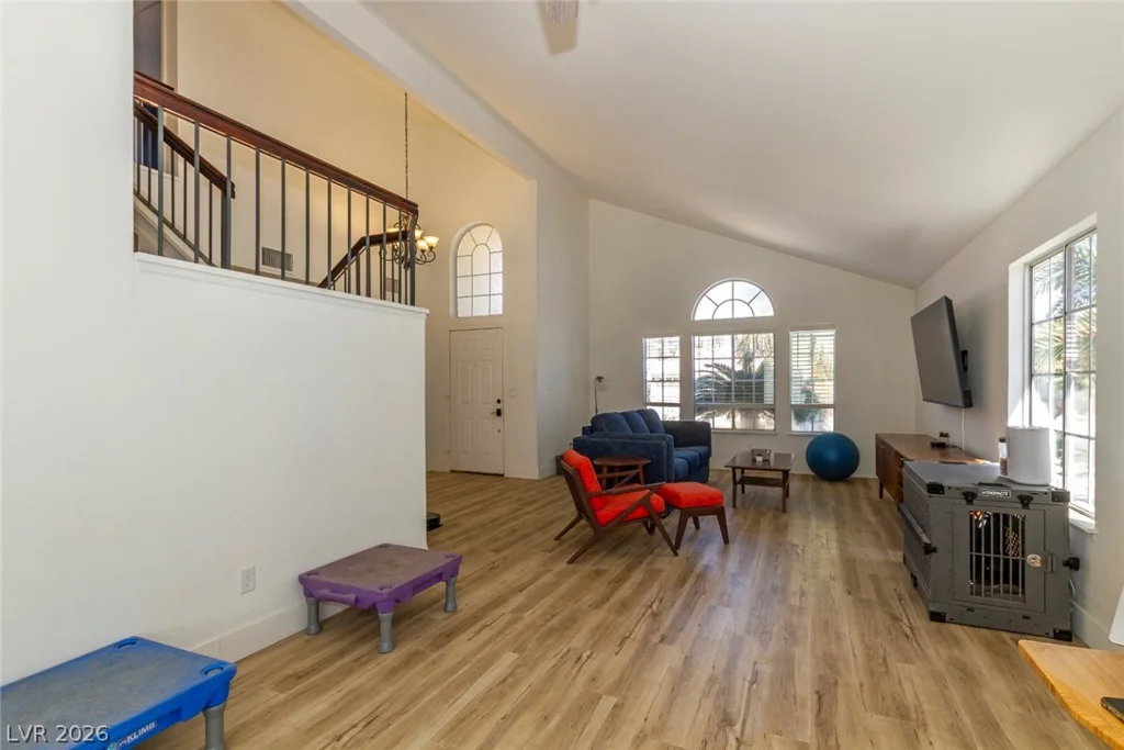5525 Red Bluff, Las Vegas, NV 89130