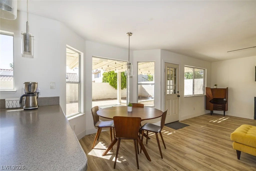 5525 Red Bluff, Las Vegas, NV 89130