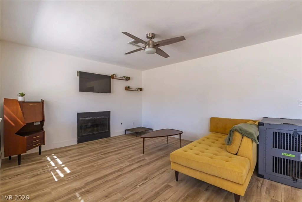 5525 Red Bluff, Las Vegas, NV 89130