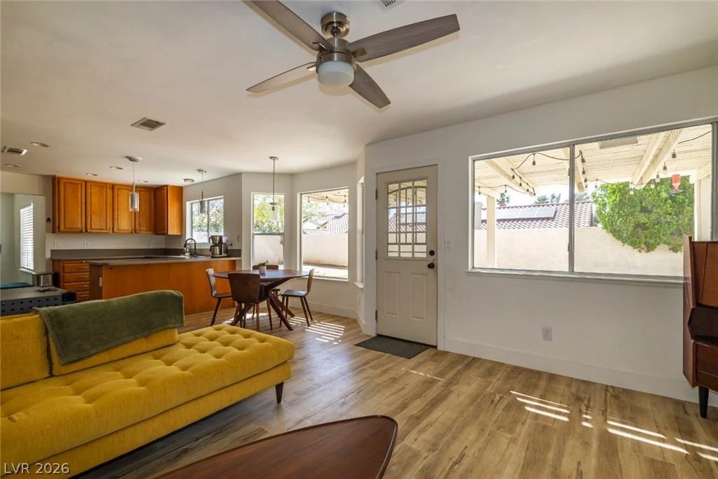 5525 Red Bluff, Las Vegas, NV 89130