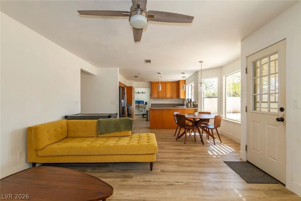 5525 Red Bluff, Las Vegas, NV 89130