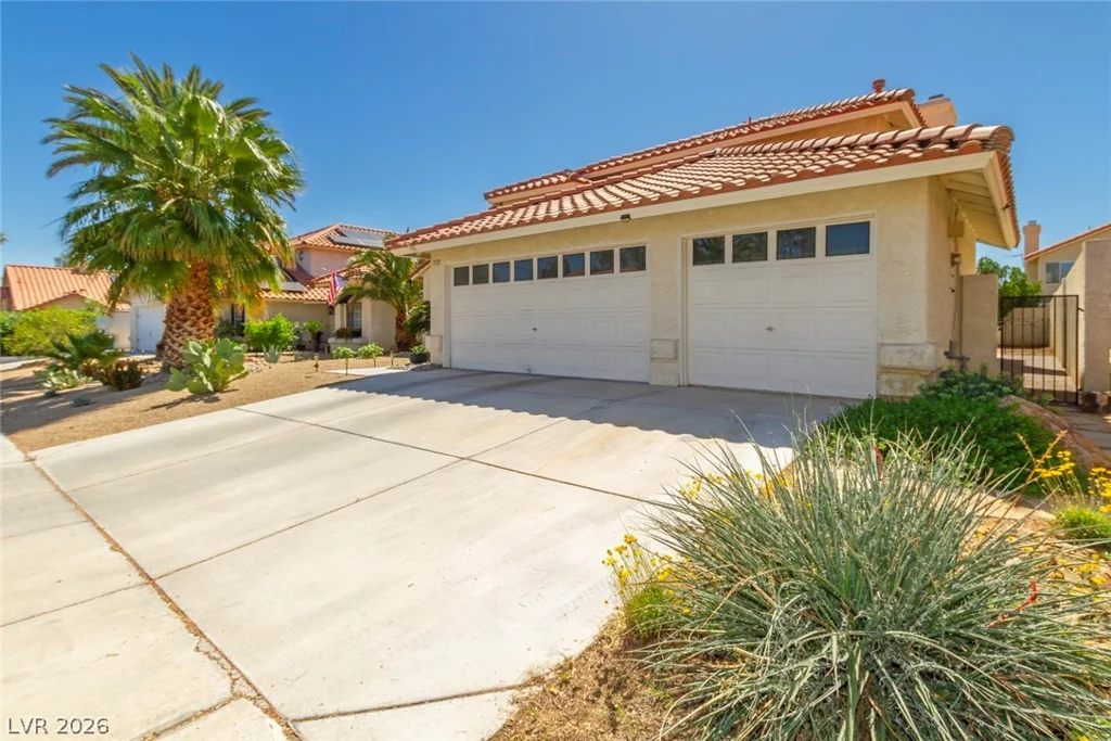 5525 Red Bluff, Las Vegas, NV 89130