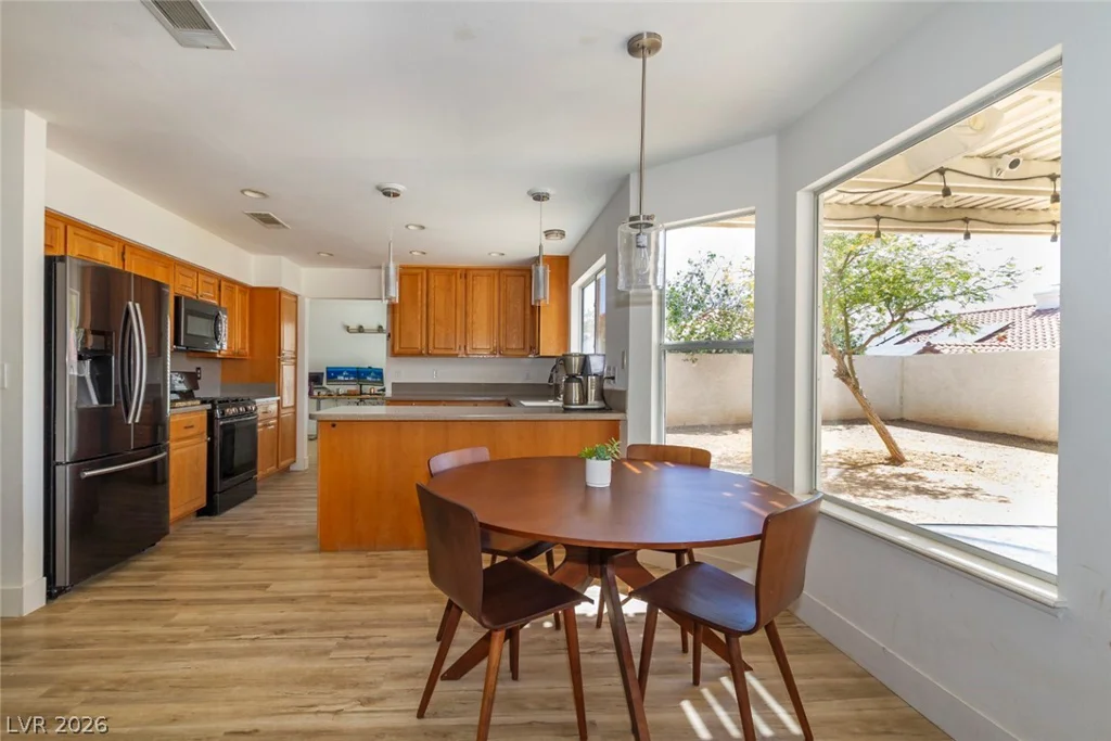 5525 Red Bluff, Las Vegas, NV 89130