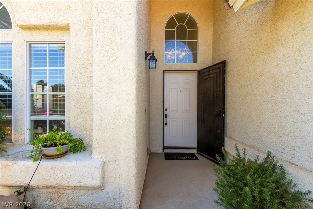 5525 Red Bluff, Las Vegas, NV 89130