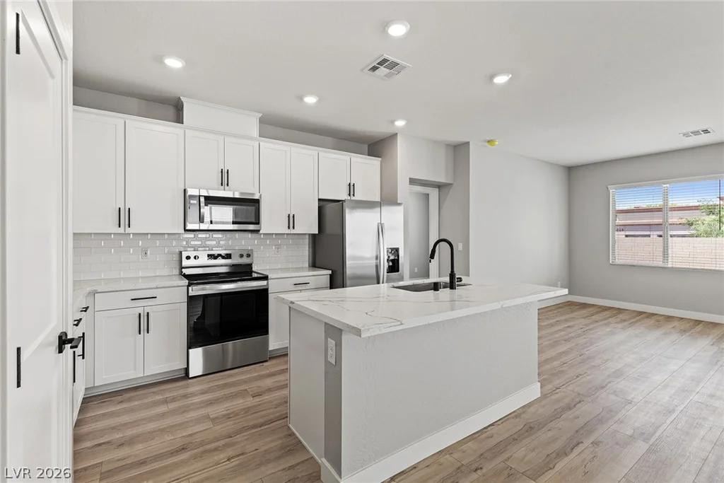 4504 Cave Lake, North Las Vegas, NV 89032