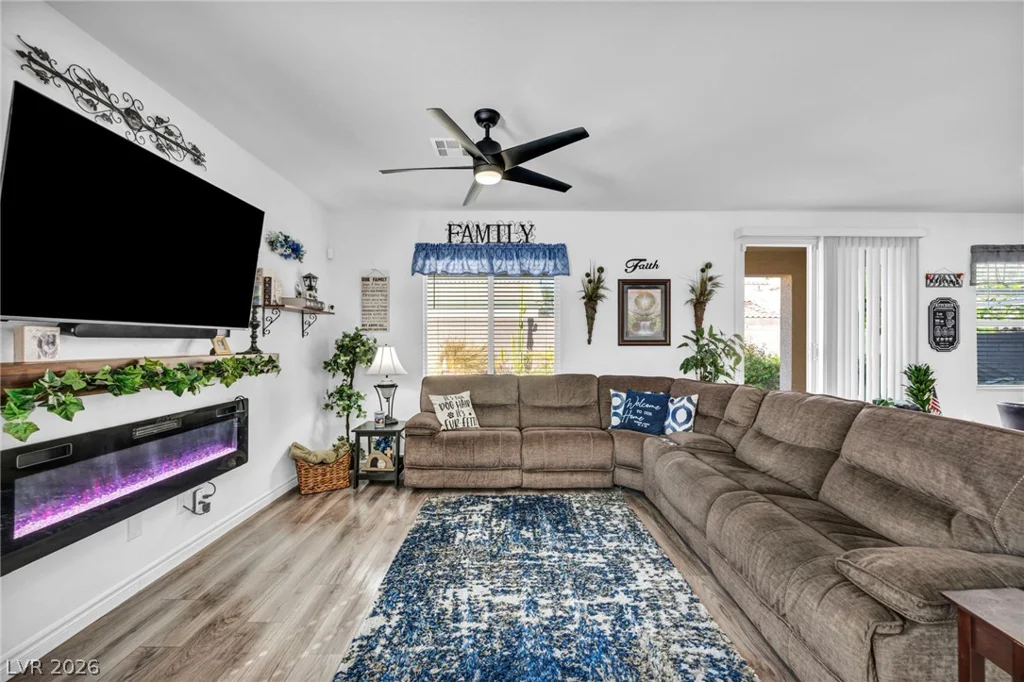 4817 Royal Magnolia, North Las Vegas, NV 89031