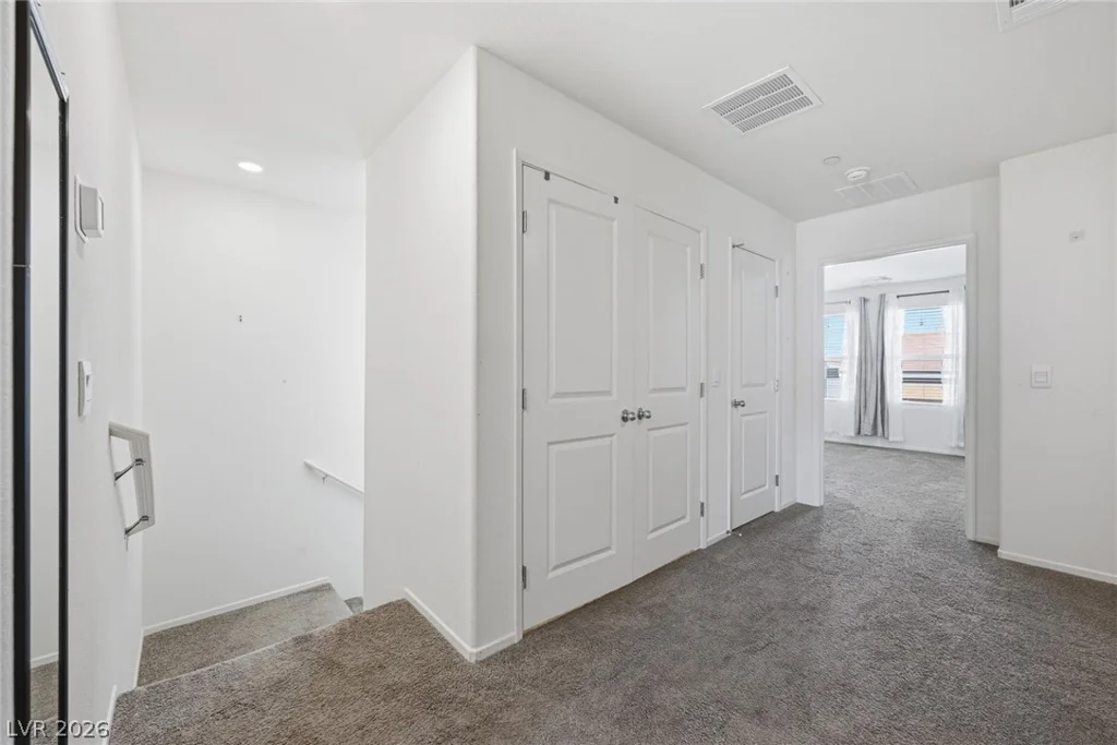 6916 Stratham Hill, Las Vegas, NV 89166