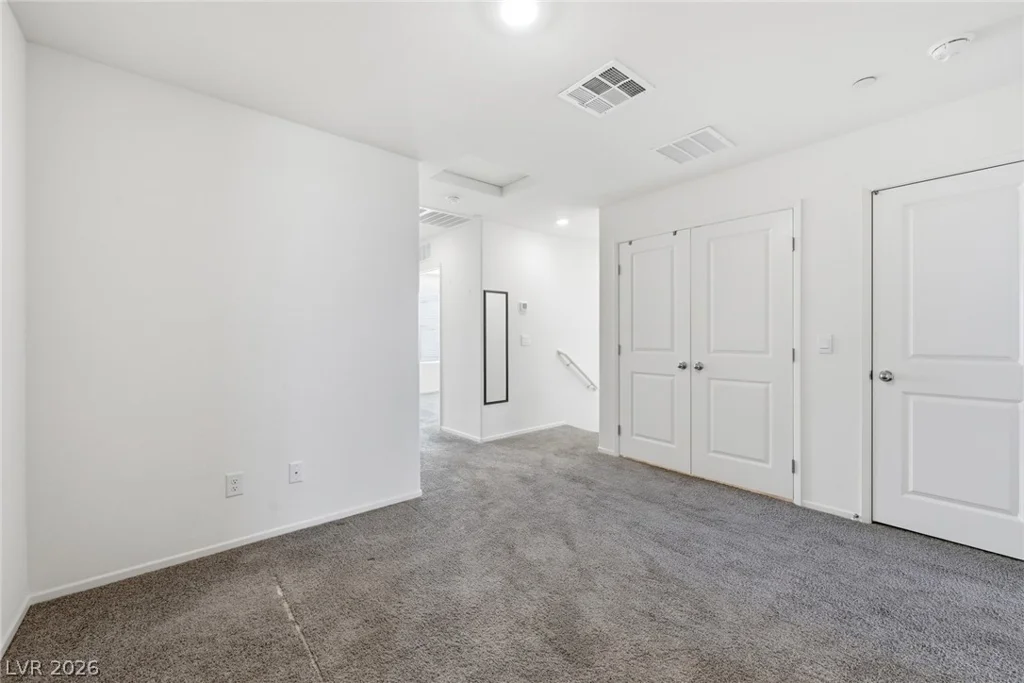 6916 Stratham Hill, Las Vegas, NV 89166