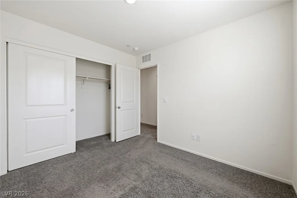 6916 Stratham Hill, Las Vegas, NV 89166