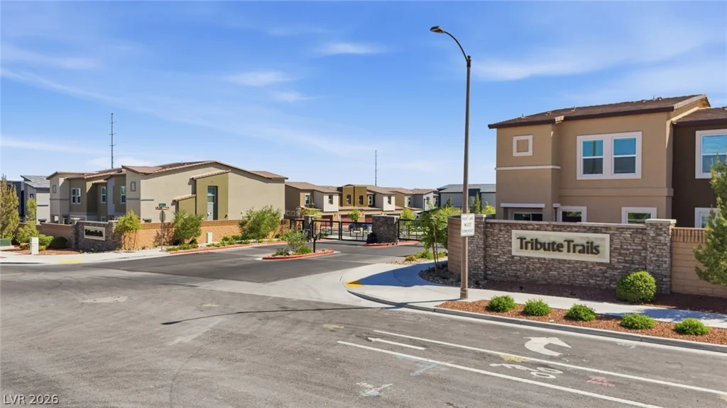 6916 Stratham Hill, Las Vegas, NV 89166