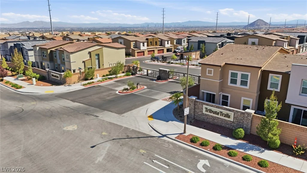 6916 Stratham Hill, Las Vegas, NV 89166