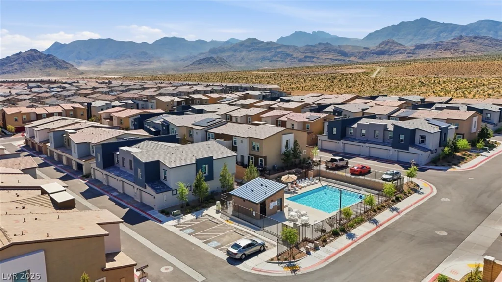 6916 Stratham Hill, Las Vegas, NV 89166