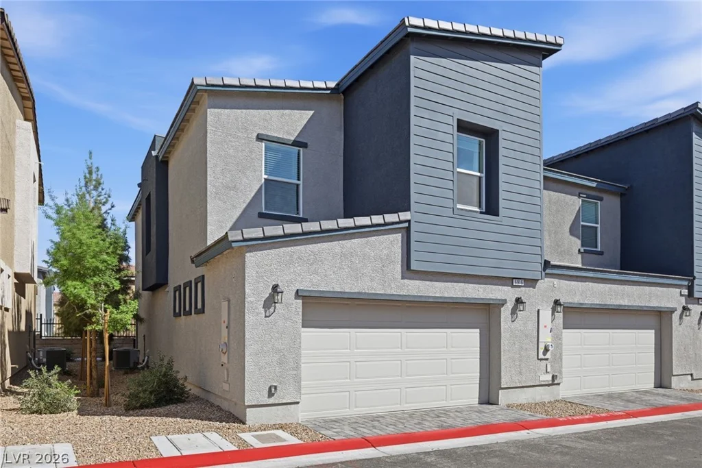 6916 Stratham Hill, Las Vegas, NV 89166