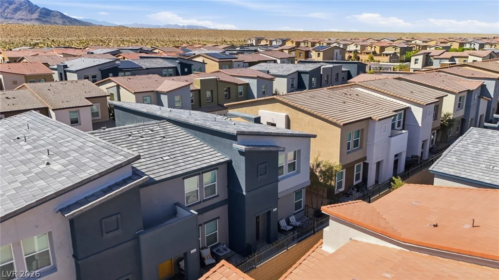 6916 Stratham Hill, Las Vegas, NV 89166