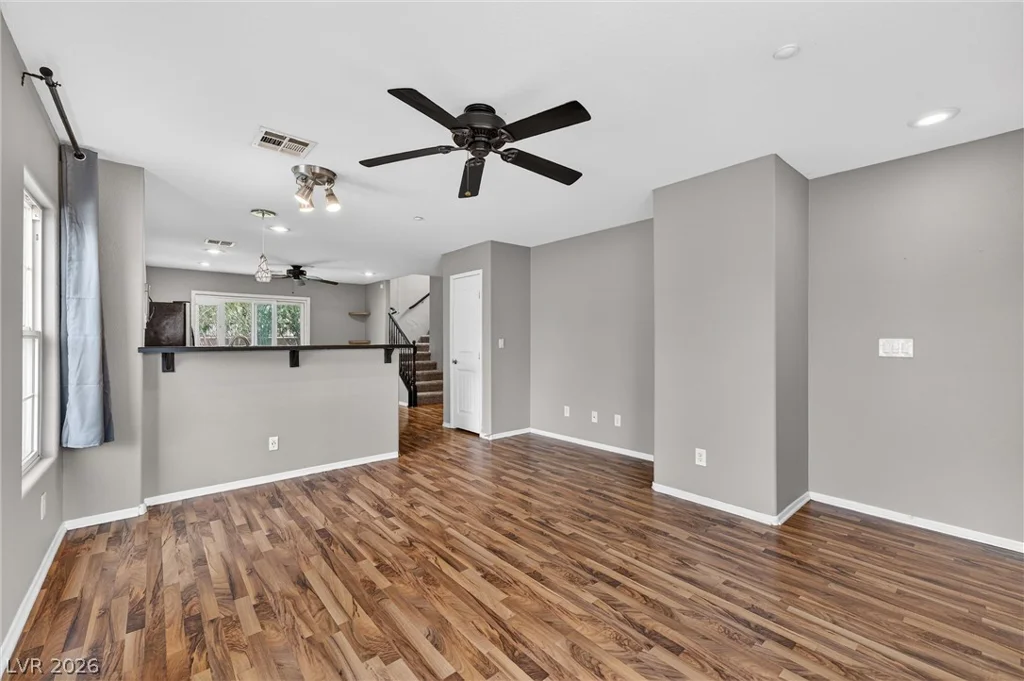 1176 Paradise Desert, Henderson, NV 89002