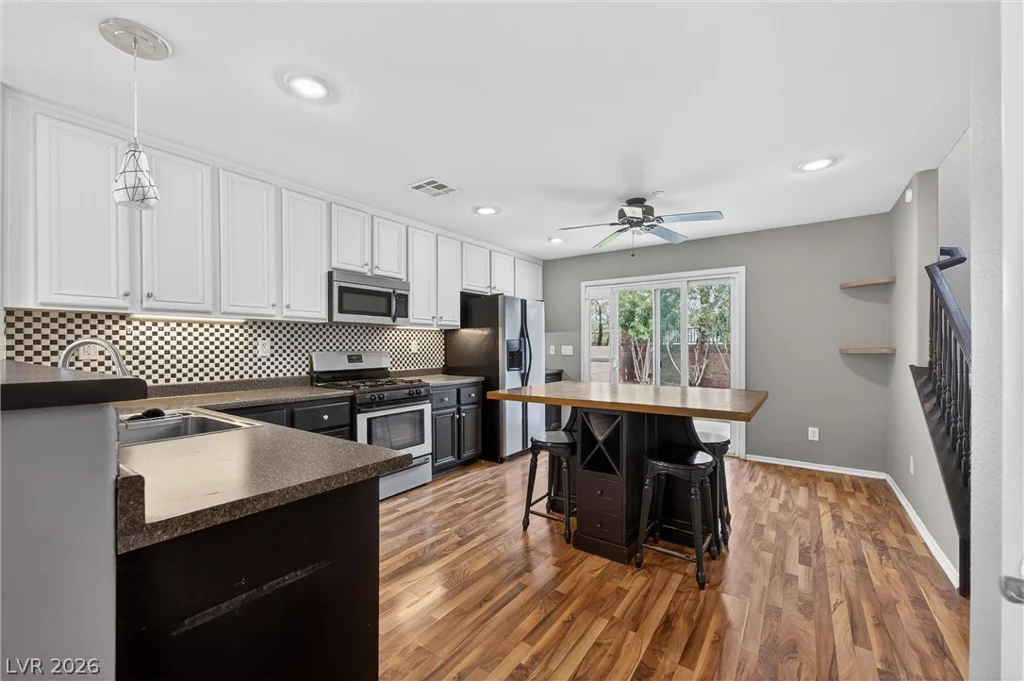 1176 Paradise Desert, Henderson, NV 89002