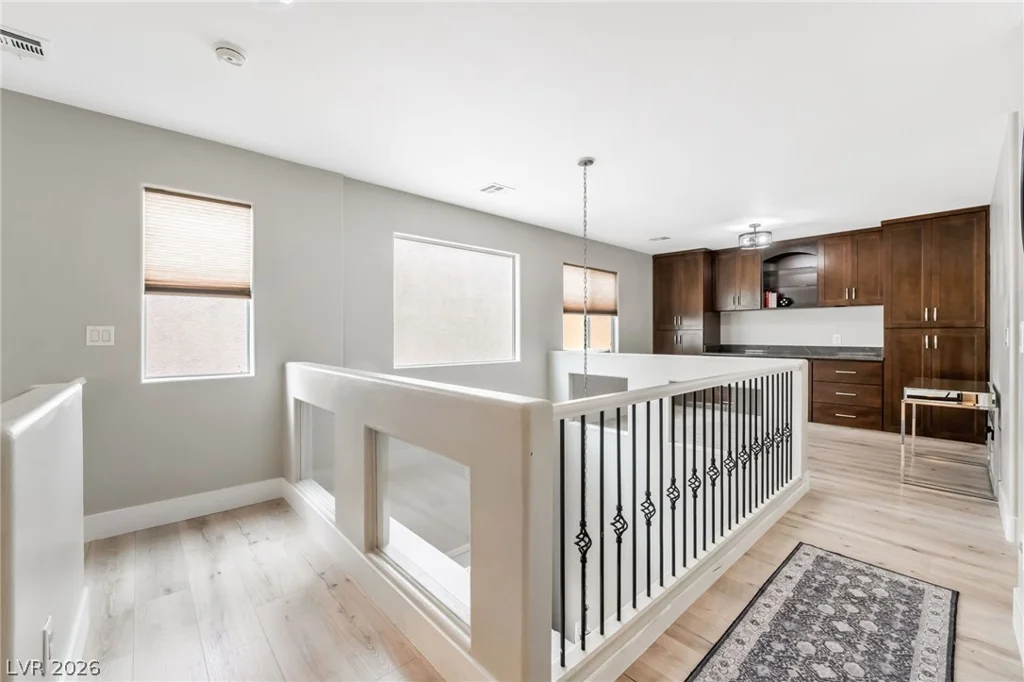 7264 Larix, Las Vegas, NV 89113