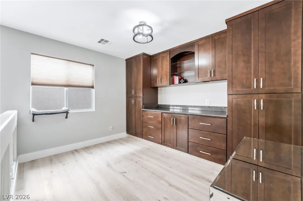 7264 Larix, Las Vegas, NV 89113