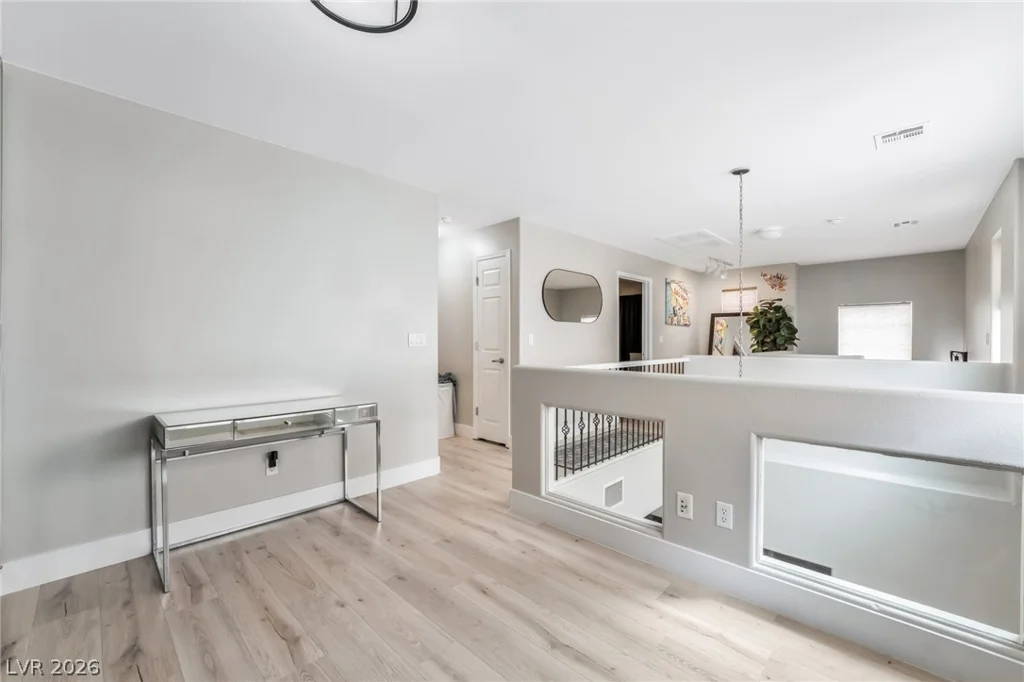 7264 Larix, Las Vegas, NV 89113