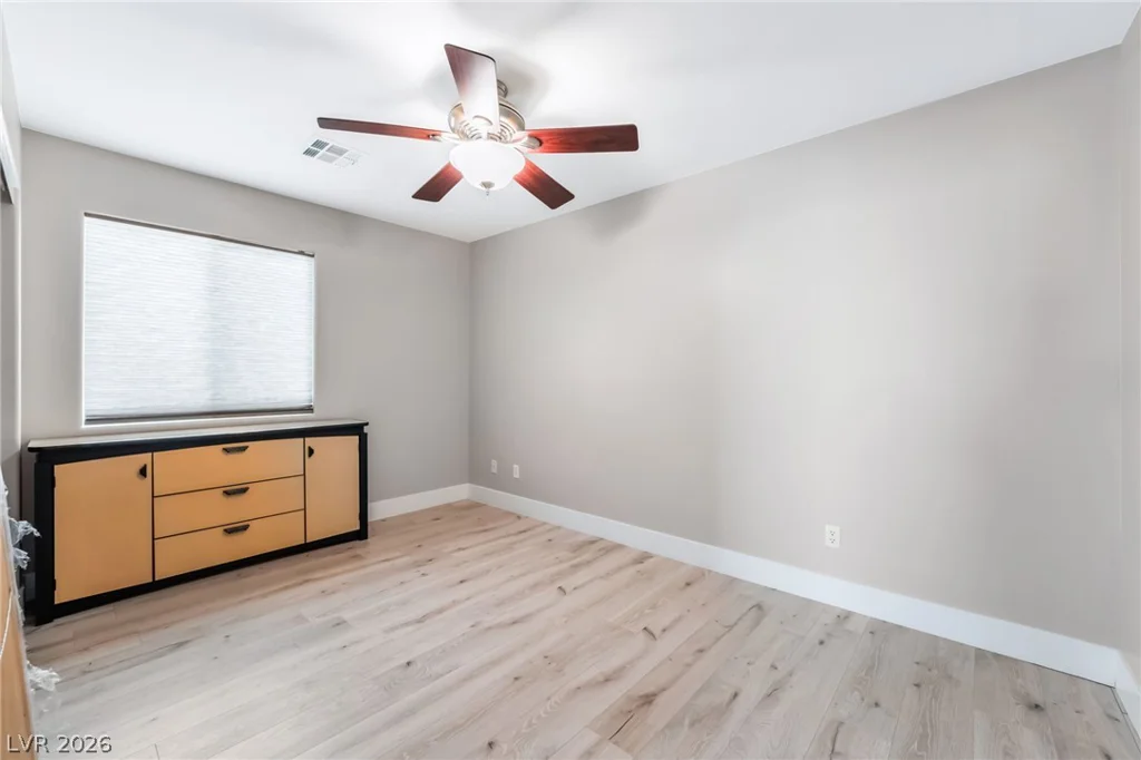 7264 Larix, Las Vegas, NV 89113